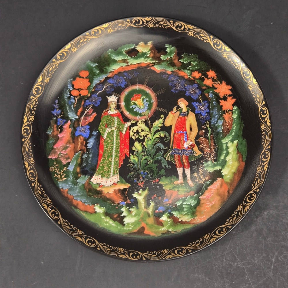 Vintage Russian Lacquer Collector Plate Palekh Fairy Tales Gold Detail Fine Art